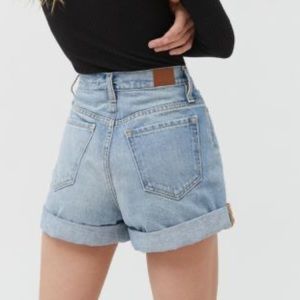 BDG Mom High Rise shorts